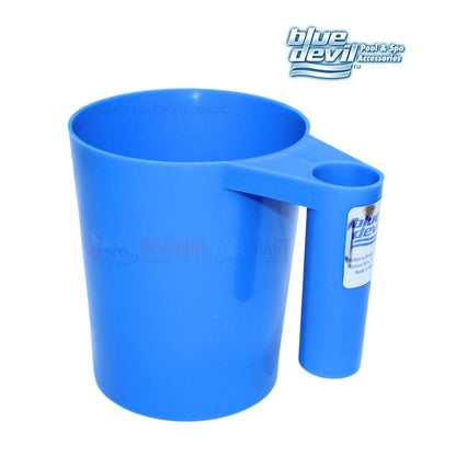 Blue Devil 1 Pound D.E. Scoop with Handle - B8300 for pool filter maintenance at Discount Pool Mart DPM.