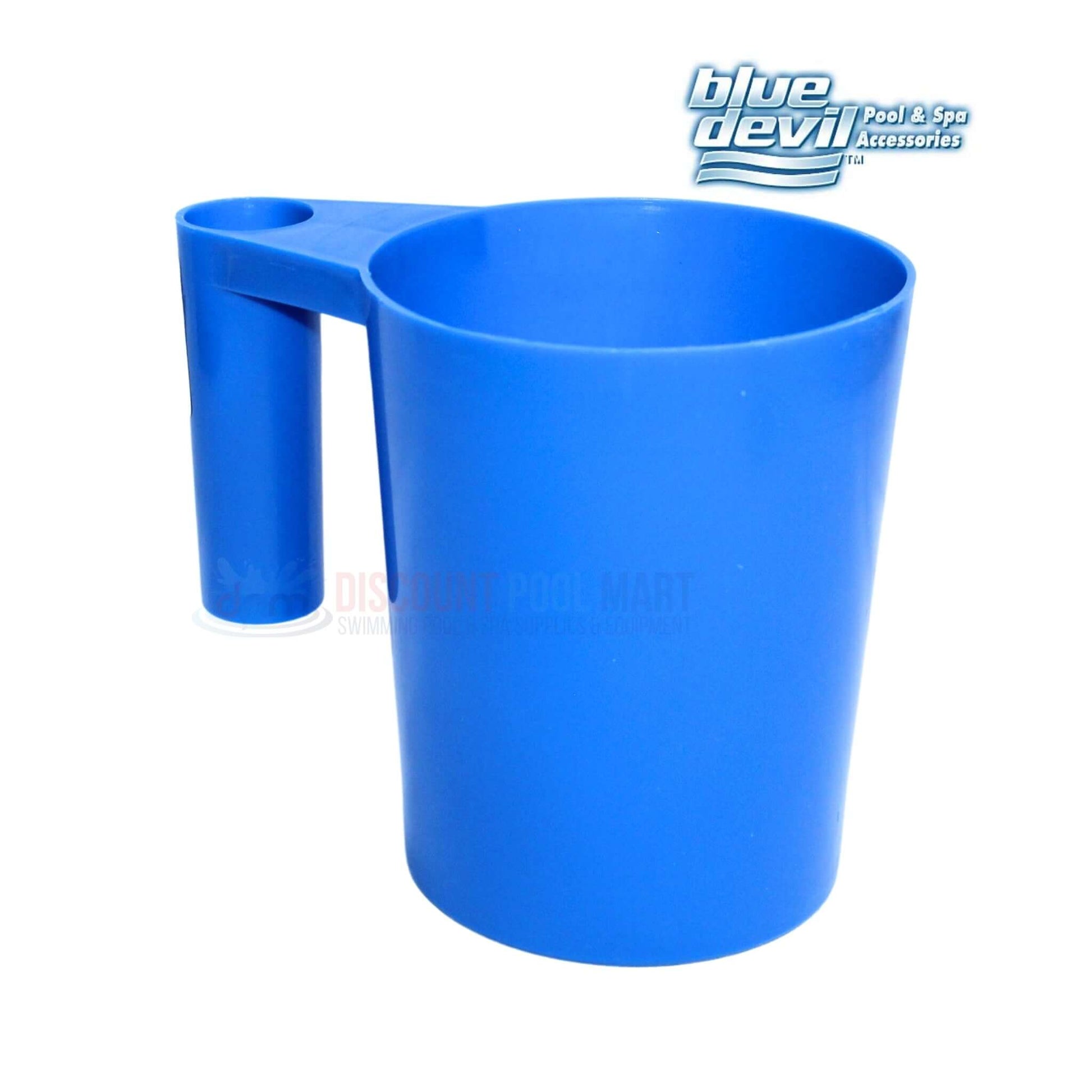 Blue Devil 1 Pound DE Scoop with Handle B8300 for pool filters at Discount Pool Mart DPM.